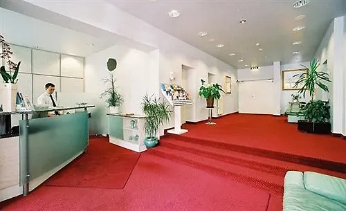 Trip Messe Westend Otel 4*