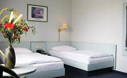 Trip Messe Westend 4*