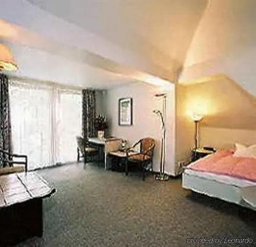 Trip Messe Westend Otel 4*